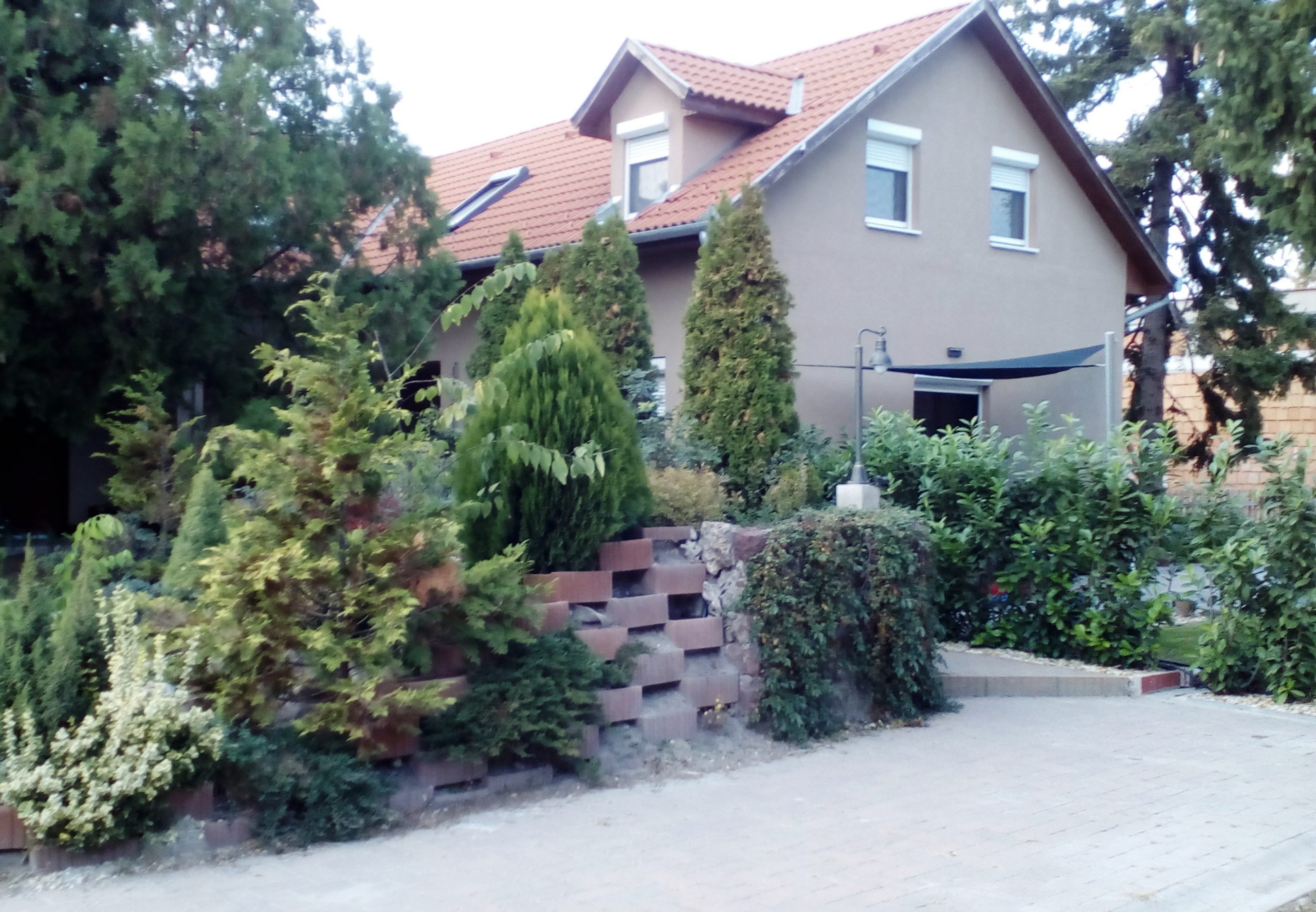 Porta Hungária Kft - családi házak, társasházak, vállalkozás